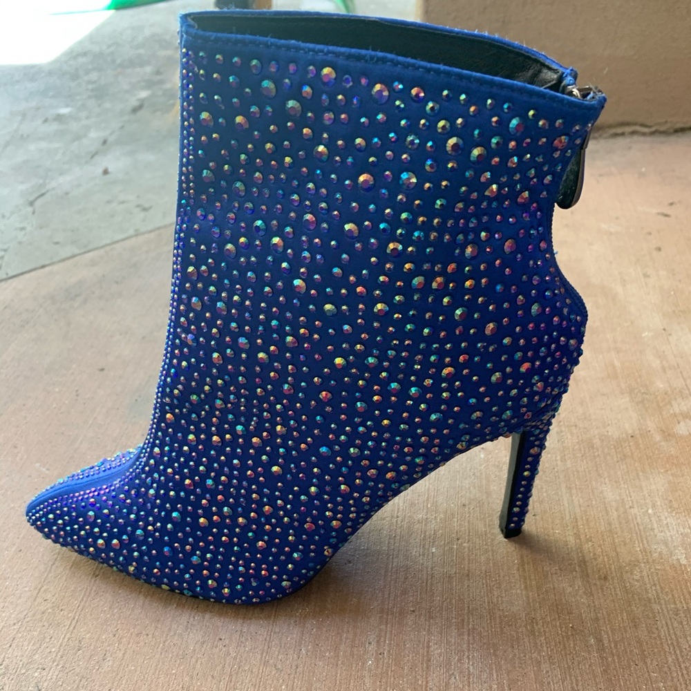 Blue sparkling ankle boots